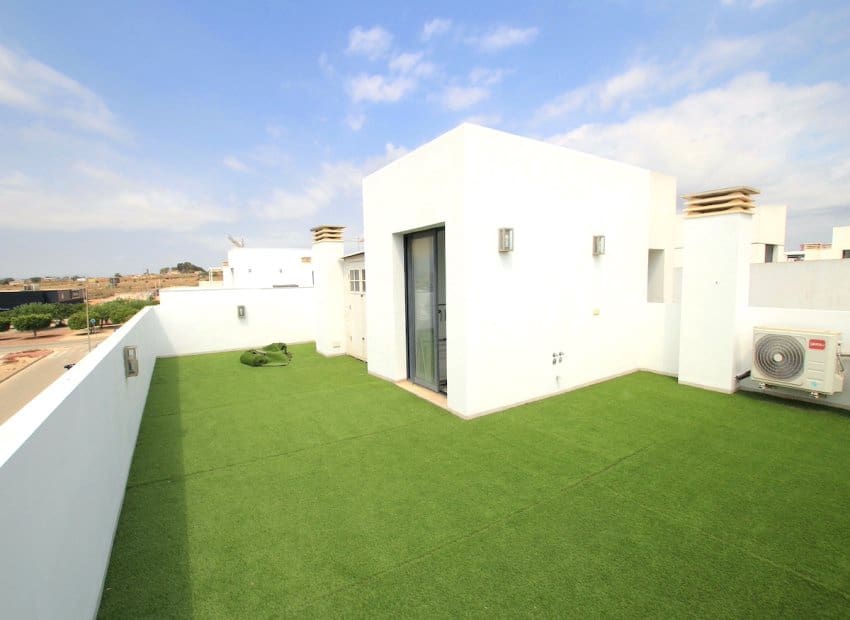 4 bedroom Villa for sale in Dona Pepa with pool - € 565,000 (Ref: 9211253)