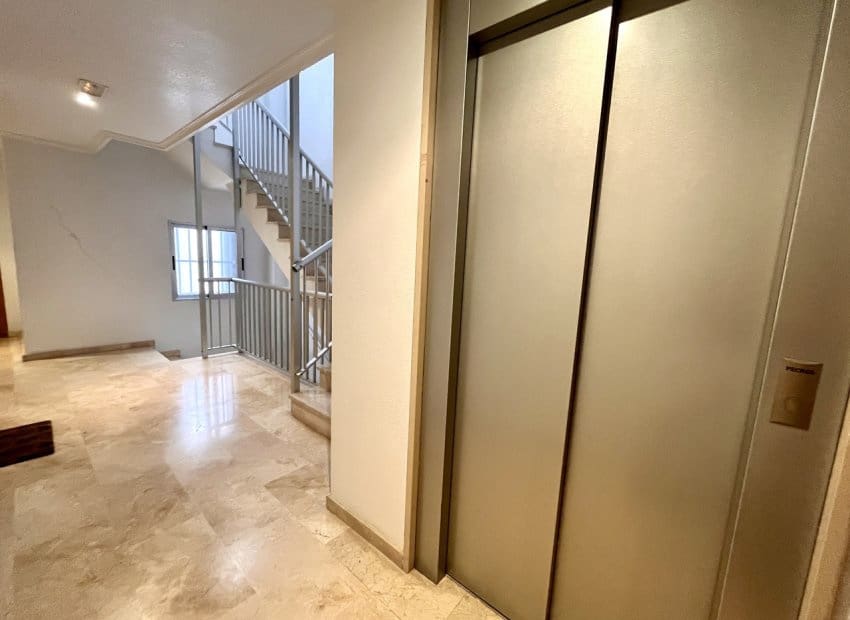 3 quarto Apartamento para venda em Guardamar del Segura - 299 999 € (Ref: 9211254)