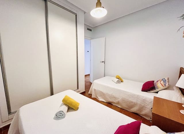 3 quarto Apartamento para venda em Zona Pueblo, Guardamar del Segura - 299 999 € (Ref: 9211254)