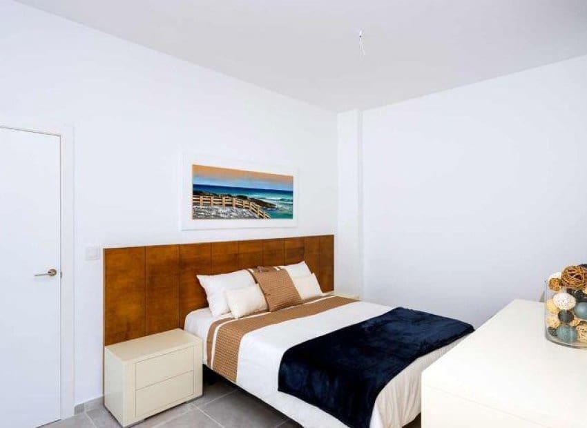 3 soveværelse Villa til salg i Daya Nueva med swimmingpool - € 420.000 (Ref: 9211256)