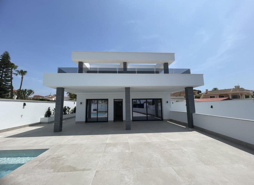 3 chambre Villa/Maison à vendre à Ciudad Quesada avec piscine - 799 900 € (Ref: 9211258)