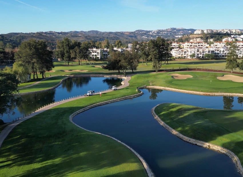 2 soveværelse Lejlighed til salg i Mijas med swimmingpool - € 349.000 (Ref: 9211259)