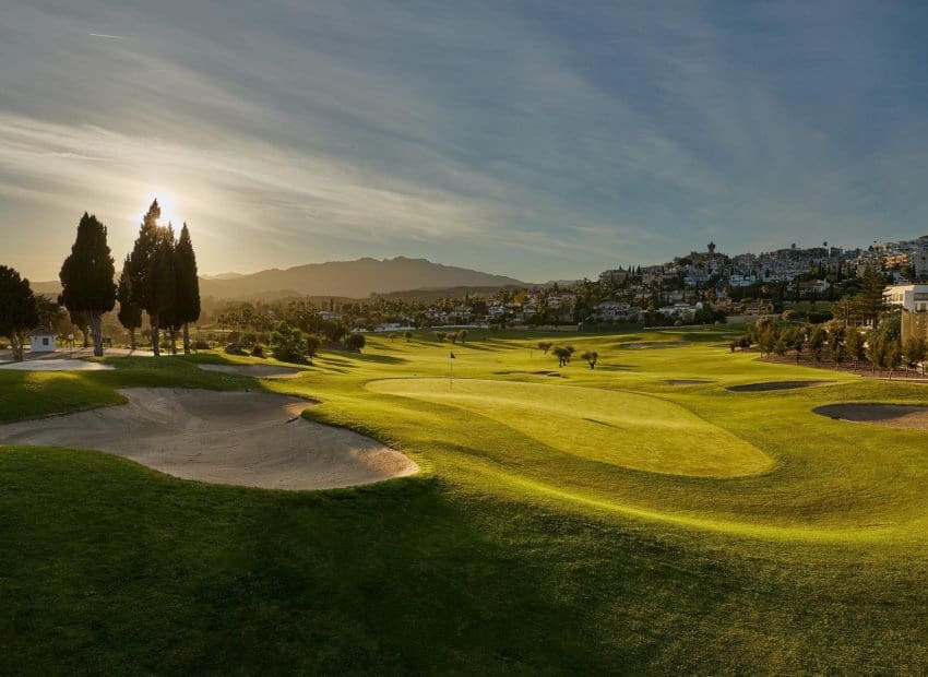 2 soveværelse Lejlighed til salg i Mijas med swimmingpool - € 349.000 (Ref: 9211259)