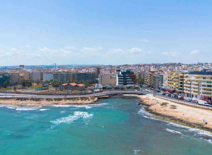 2 bedroom Apartment for sale in Torrevieja - € 179,000 (Ref: 9211260)