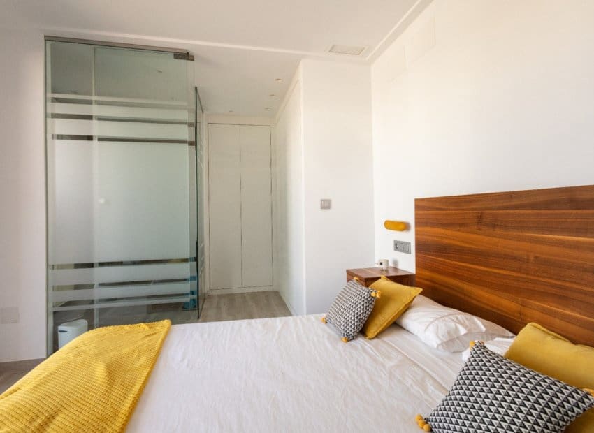 4 bedroom Villa for sale in Orihuela Costa with pool - € 536,500 (Ref: 9211263)