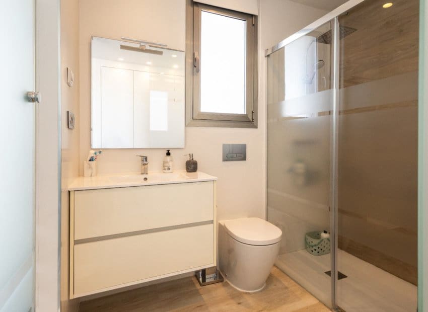 4 bedroom Villa for sale in Orihuela Costa with pool - € 536,500 (Ref: 9211263)