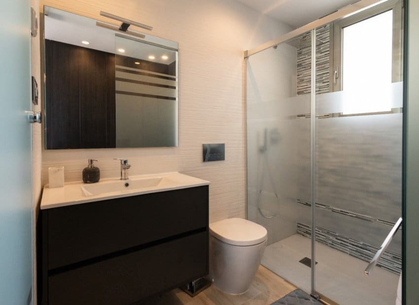 4 bedroom Villa for sale in Orihuela Costa with pool - € 536,500 (Ref: 9211263)