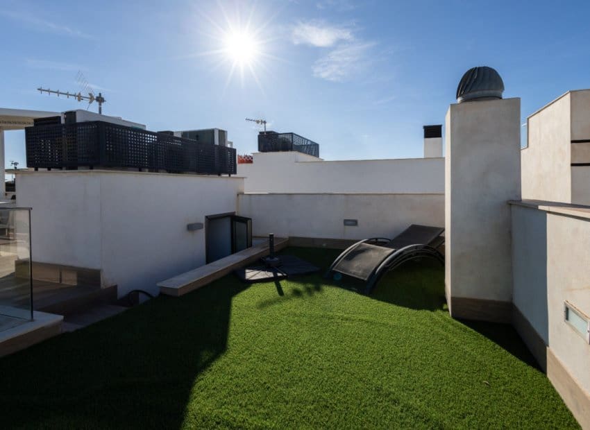 4 bedroom Villa for sale in Orihuela Costa with pool - € 536,500 (Ref: 9211263)