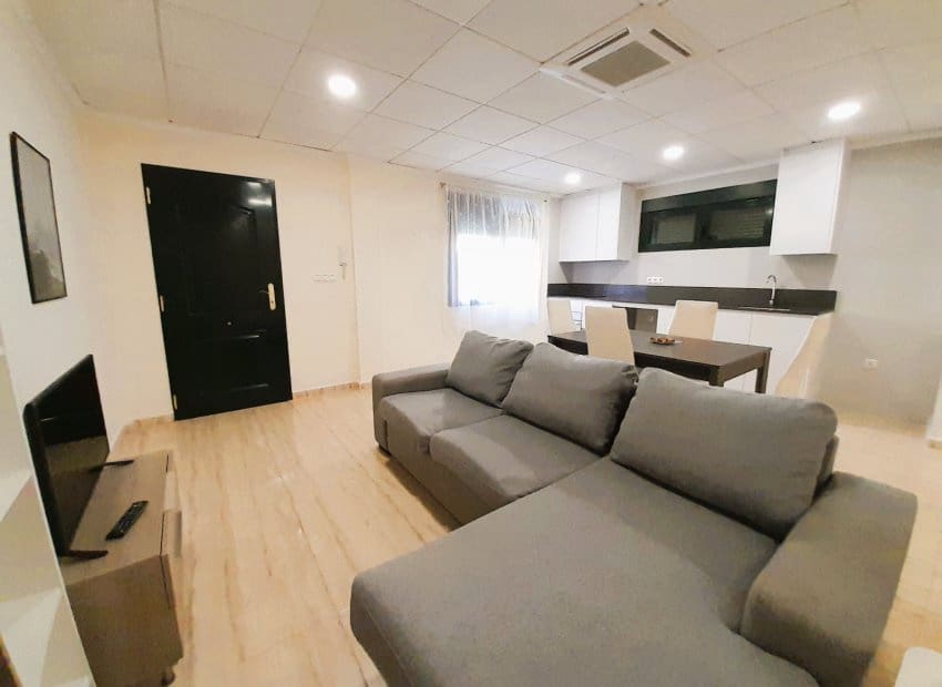 3 soveværelse Semi-Rækkehus til salg i Ciudad Quesada med swimmingpool - € 265.000 (Ref: 9211270)