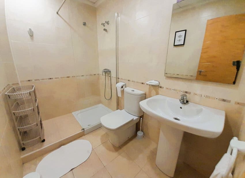 3 soveværelse Semi-Rækkehus til salg i Ciudad Quesada med swimmingpool - € 265.000 (Ref: 9211270)