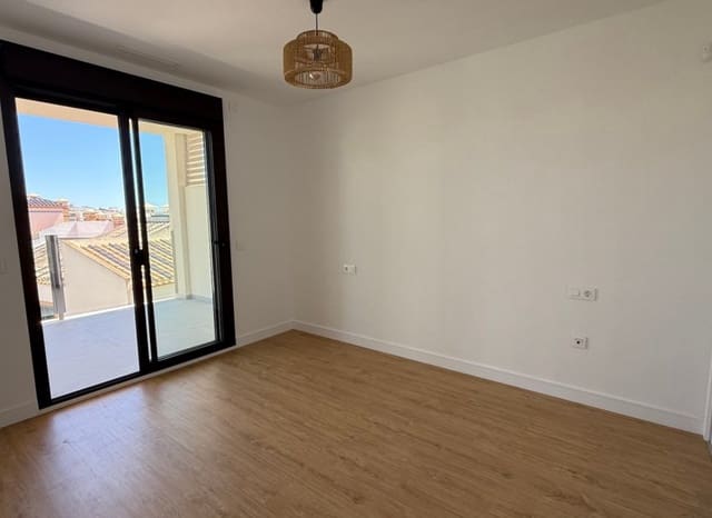 2 slaapkamer Penthouse te koop in Orihuela met zwembad - € 339.900 (Ref: 9211279)