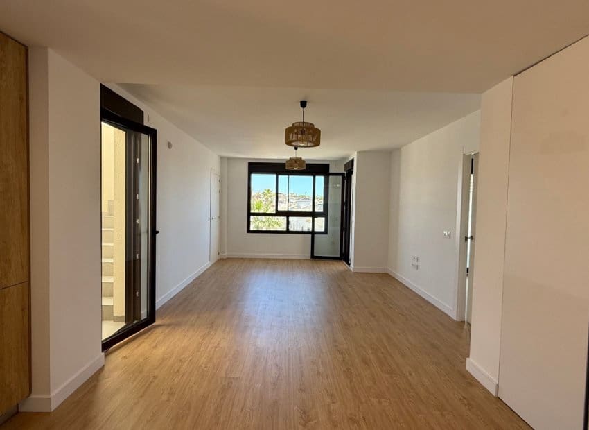 2 slaapkamer Penthouse te koop in Orihuela met zwembad - € 339.900 (Ref: 9211279)