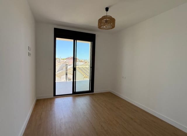2 slaapkamer Penthouse te koop in Orihuela met zwembad - € 339.900 (Ref: 9211279)