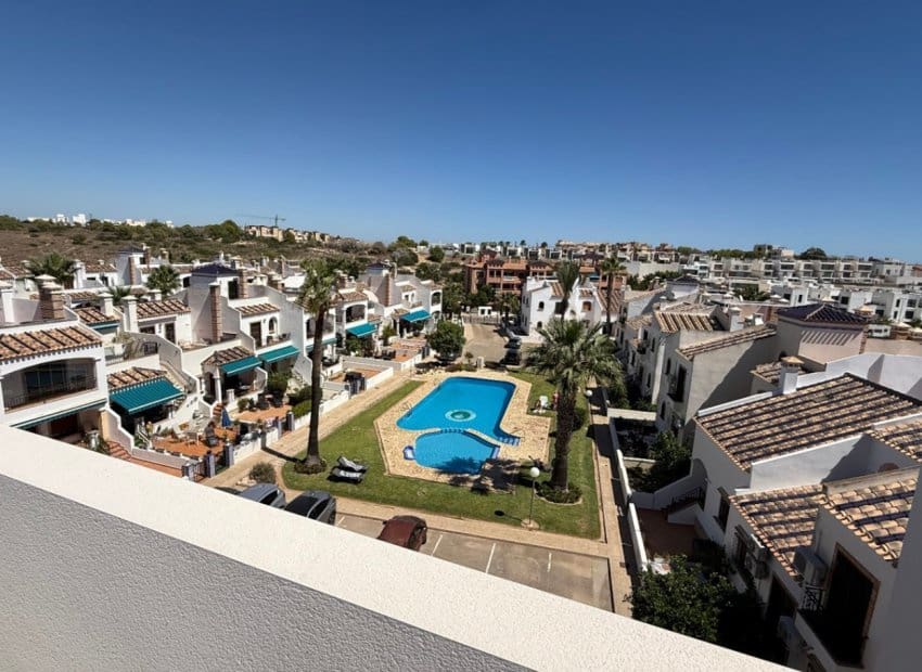 2 slaapkamer Penthouse te koop in Orihuela met zwembad - € 339.900 (Ref: 9211279)