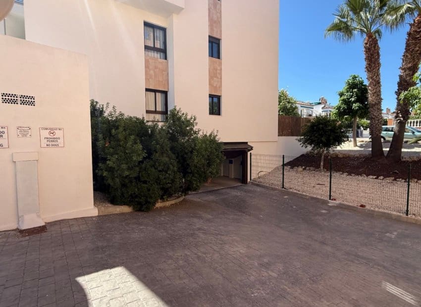 2 slaapkamer Penthouse te koop in Orihuela met zwembad - € 339.900 (Ref: 9211279)