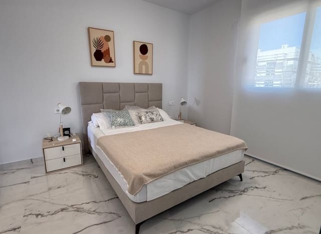 2 Zimmer Apartment zu verkaufen in Villamartin, Orihuela mit Pool - 299.900 € (Ref: 9211300)