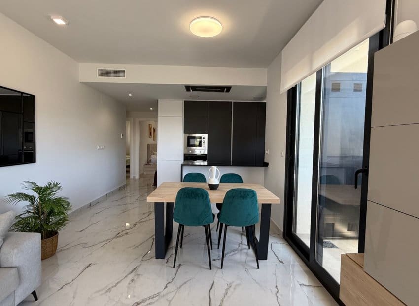 2 Zimmer Apartment zu verkaufen in Villamartin mit Pool - 299.900 € (Ref: 9211300)