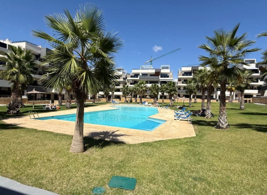 2 Zimmer Apartment zu verkaufen in Villamartin mit Pool - 299.900 € (Ref: 9211300)