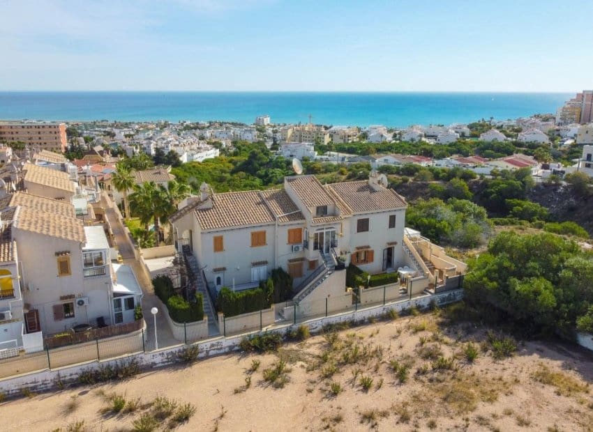 3 bedroom Apartment for sale in La Mata with pool - € 205,000 (Ref: 9211304)