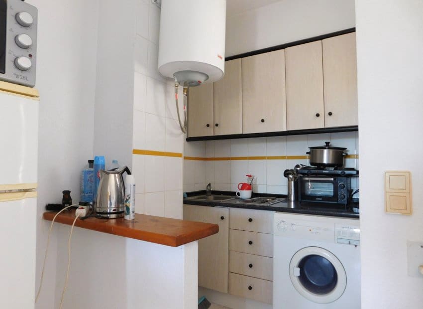 1 slaapkamer Appartement te koop in Villamartin met zwembad - € 95.000 (Ref: 9211305)