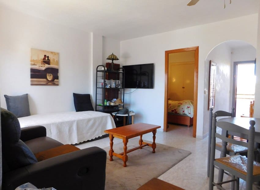 1 slaapkamer Appartement te koop in Villamartin met zwembad - € 95.000 (Ref: 9211305)
