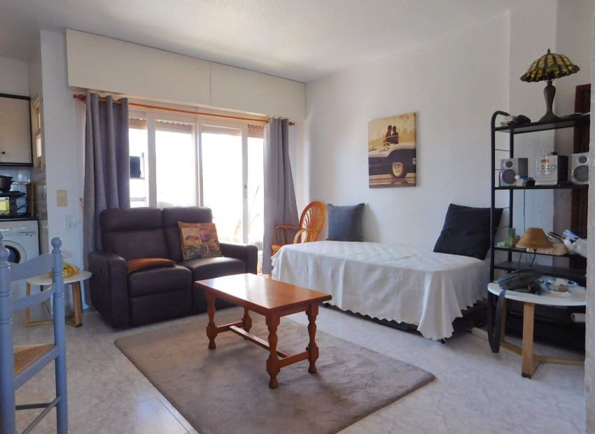 1 slaapkamer Appartement te koop in Villamartin met zwembad - € 95.000 (Ref: 9211305)