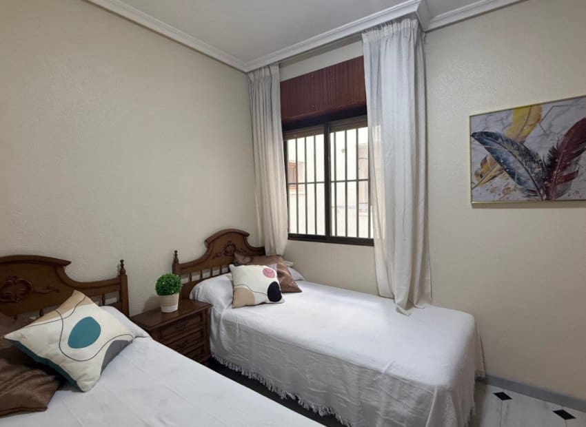 3 slaapkamer Appartement te koop in Torrevieja - € 324.000 (Ref: 9211306)