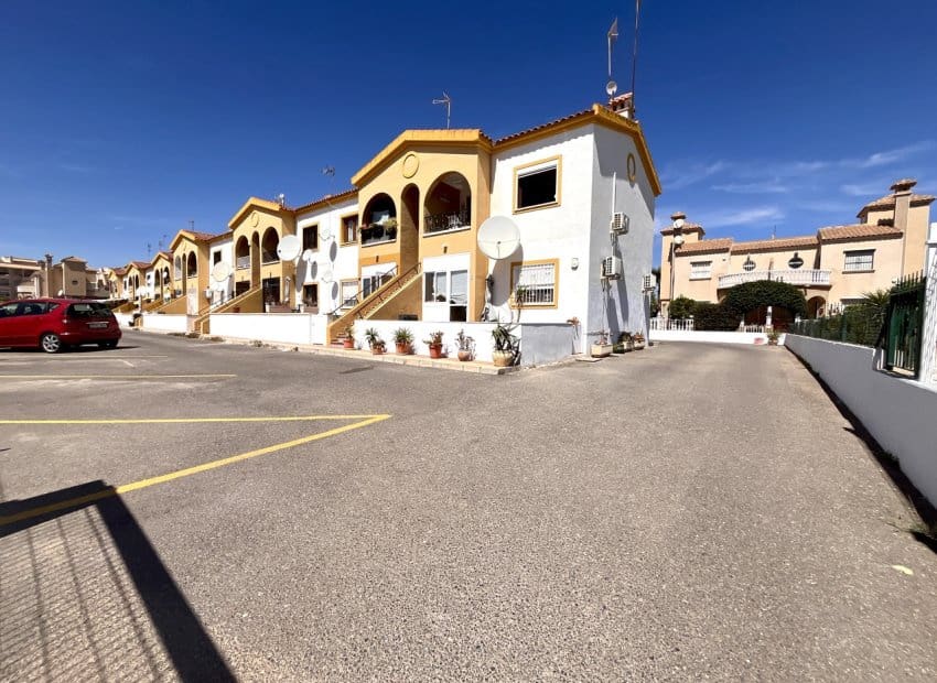 2 bedroom Apartment for sale in Playa Flamenca - € 119,000 (Ref: 9211311)