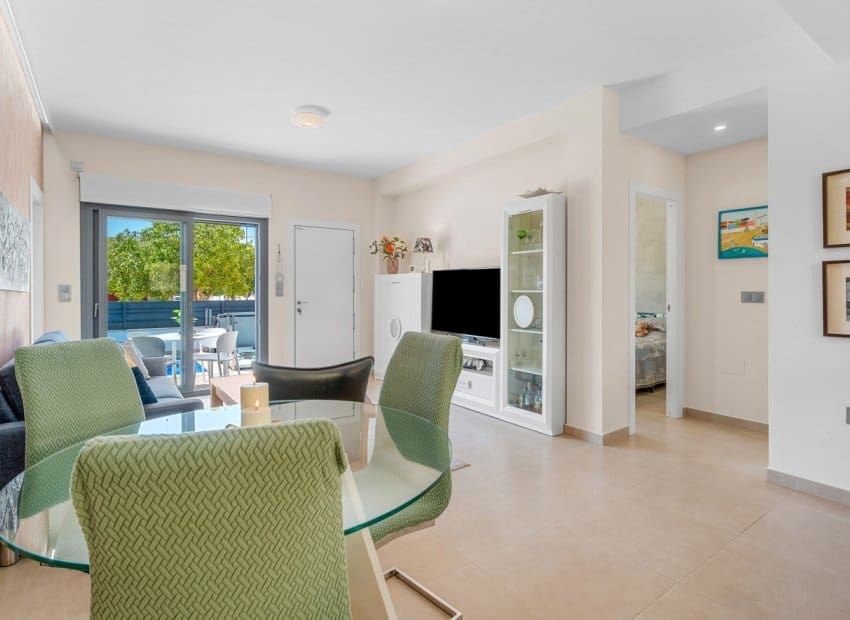 3 soveværelse Byhus til salg i Formentera del Segura med swimmingpool - € 339.000 (Ref: 9211318)