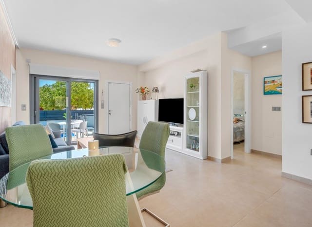 3 soveværelse Byhus til salg i Formentera del Segura med swimmingpool - € 339.000 (Ref: 9211318)