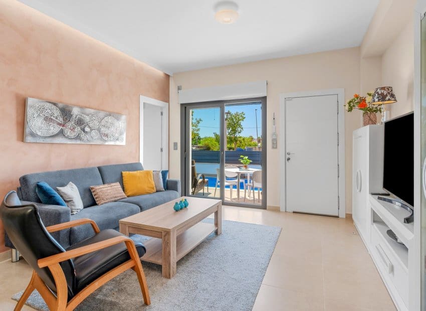 3 soveværelse Byhus til salg i Formentera del Segura med swimmingpool - € 339.000 (Ref: 9211318)