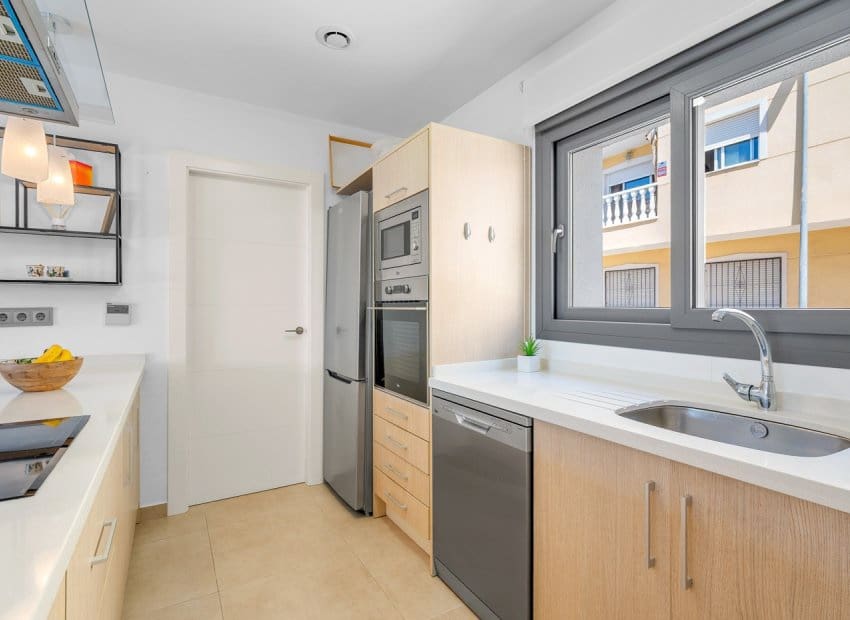 3 soveværelse Byhus til salg i Formentera del Segura med swimmingpool - € 339.000 (Ref: 9211318)