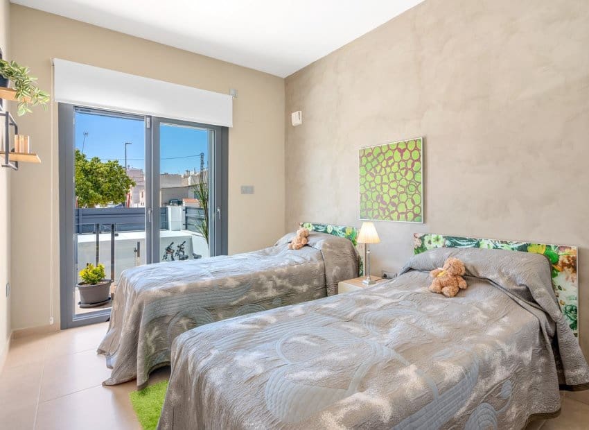 3 soveværelse Byhus til salg i Formentera del Segura med swimmingpool - € 339.000 (Ref: 9211318)