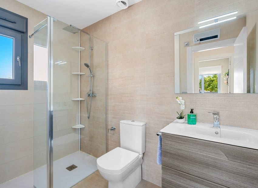 3 soveværelse Byhus til salg i Formentera del Segura med swimmingpool - € 339.000 (Ref: 9211318)