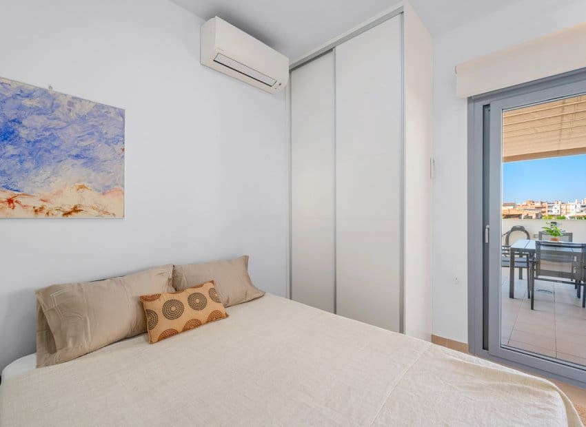 3 soveværelse Byhus til salg i Formentera del Segura med swimmingpool - € 339.000 (Ref: 9211318)