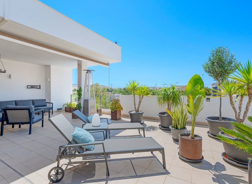 3 soveværelse Byhus til salg i Formentera del Segura med swimmingpool - € 339.000 (Ref: 9211318)