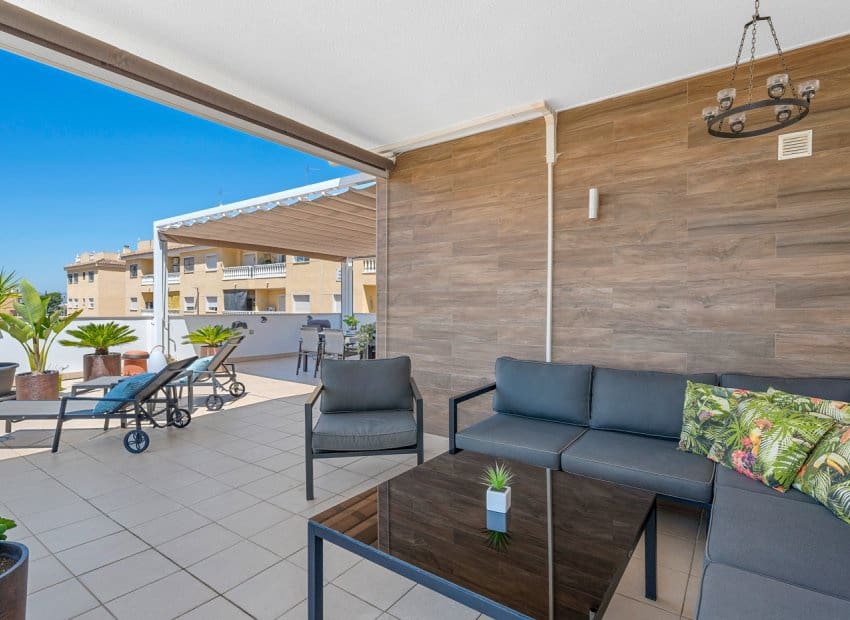 3 soveværelse Byhus til salg i Formentera del Segura med swimmingpool - € 339.000 (Ref: 9211318)