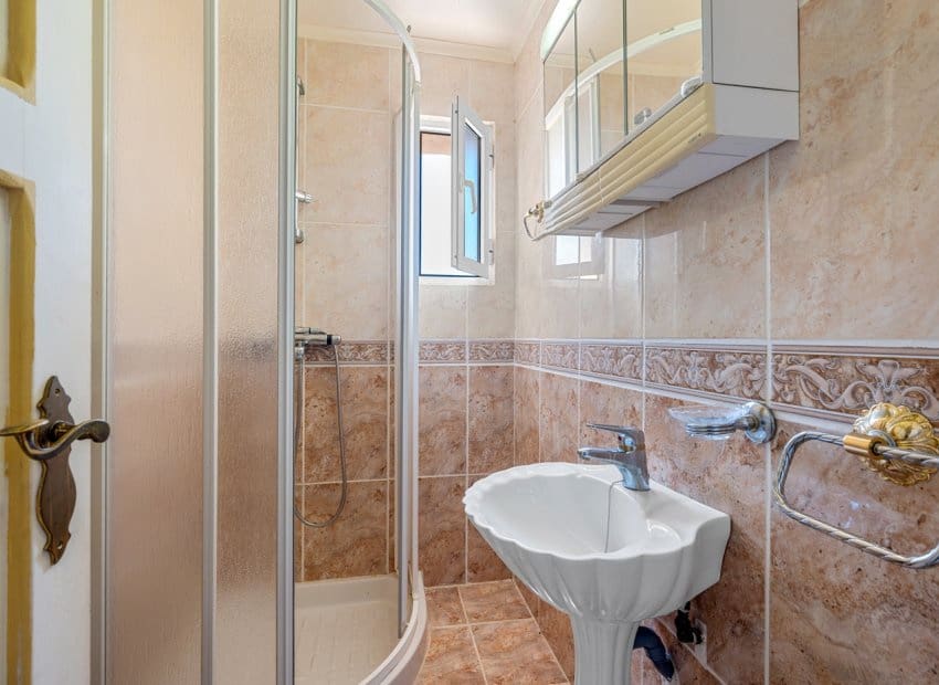 6 sypialnia Penthouse na sprzedaż w Benidorm z basenem - 899 000 € (Ref: 9211322)