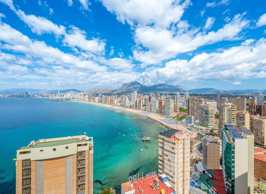 6 sypialnia Penthouse na sprzedaż w Benidorm z basenem - 899 000 € (Ref: 9211322)