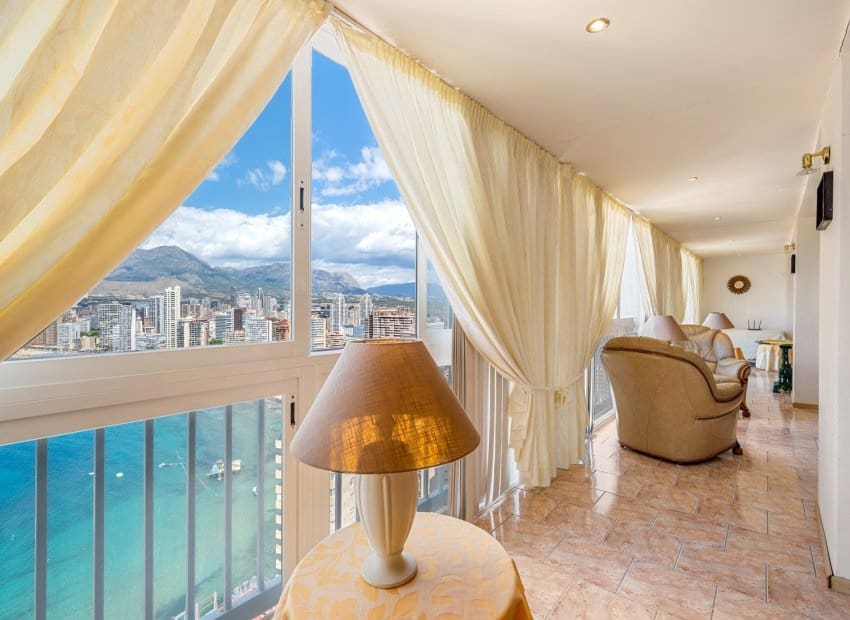 6 sypialnia Penthouse na sprzedaż w Benidorm z basenem - 899 000 € (Ref: 9211322)