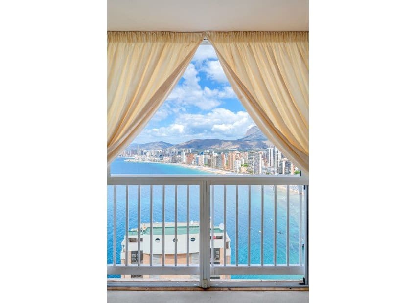 6 sypialnia Penthouse na sprzedaż w Benidorm z basenem - 899 000 € (Ref: 9211322)