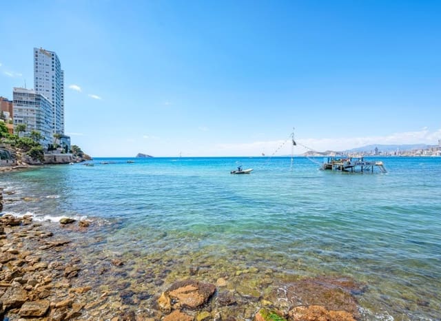 6 bedroom Penthouse for sale in Playa Levante, Benidorm with pool - € 899,000 (Ref: 9211322)