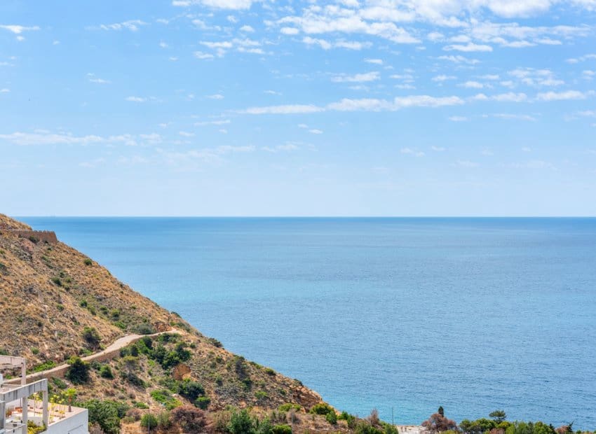 6 sypialnia Penthouse na sprzedaż w Benidorm z basenem - 899 000 € (Ref: 9211322)