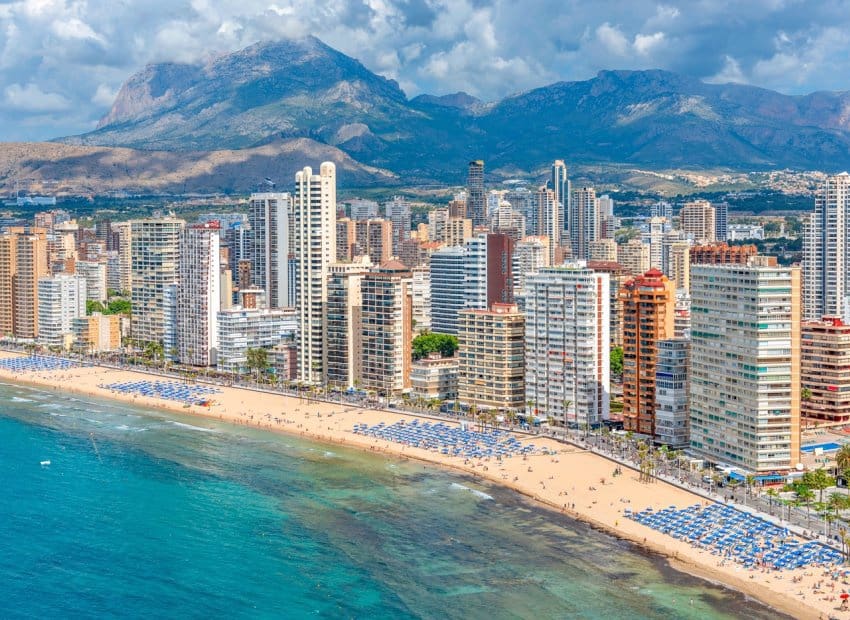 6 sypialnia Penthouse na sprzedaż w Benidorm z basenem - 899 000 € (Ref: 9211322)