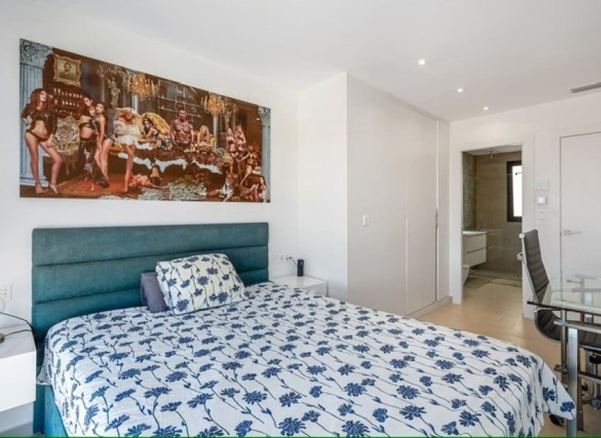 3 slaapkamer Villa te koop in Ciudad Quesada met zwembad - € 389.000 (Ref: 9211323)