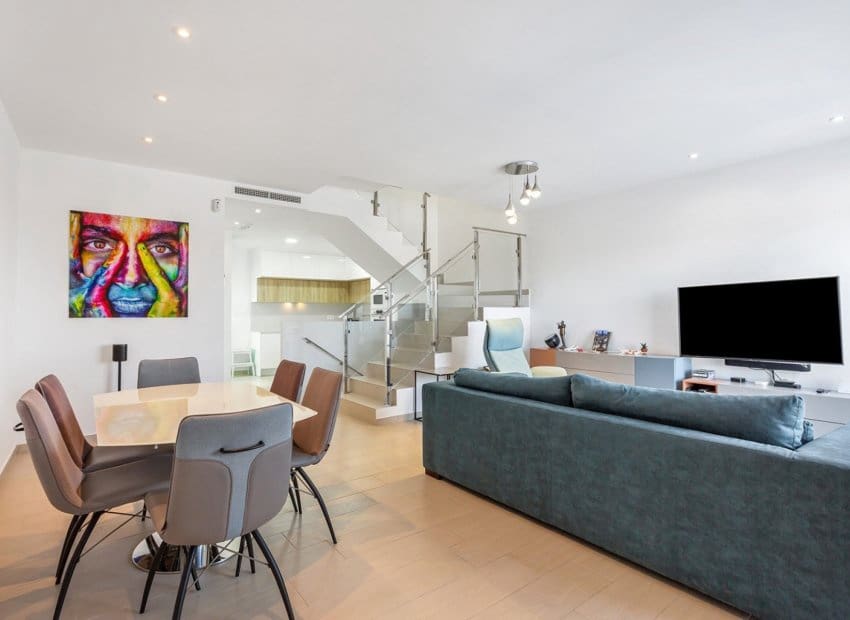 3 slaapkamer Villa te koop in Ciudad Quesada met zwembad - € 389.000 (Ref: 9211323)