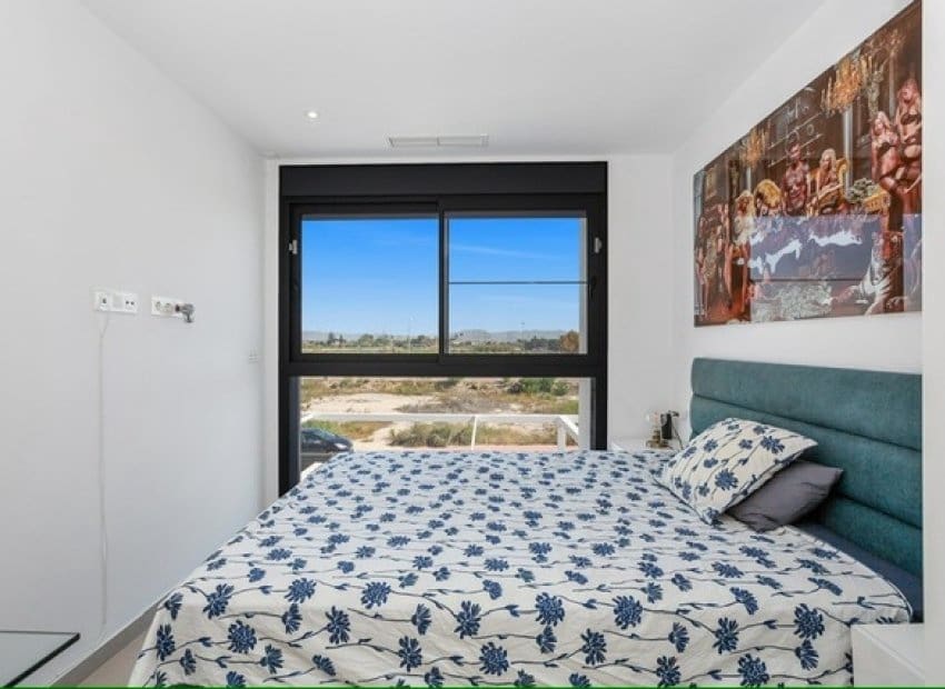 3 slaapkamer Villa te koop in Ciudad Quesada met zwembad - € 389.000 (Ref: 9211323)