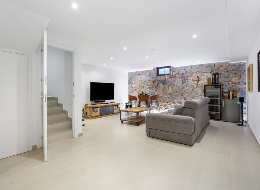 3 slaapkamer Villa te koop in Ciudad Quesada met zwembad - € 389.000 (Ref: 9211323)