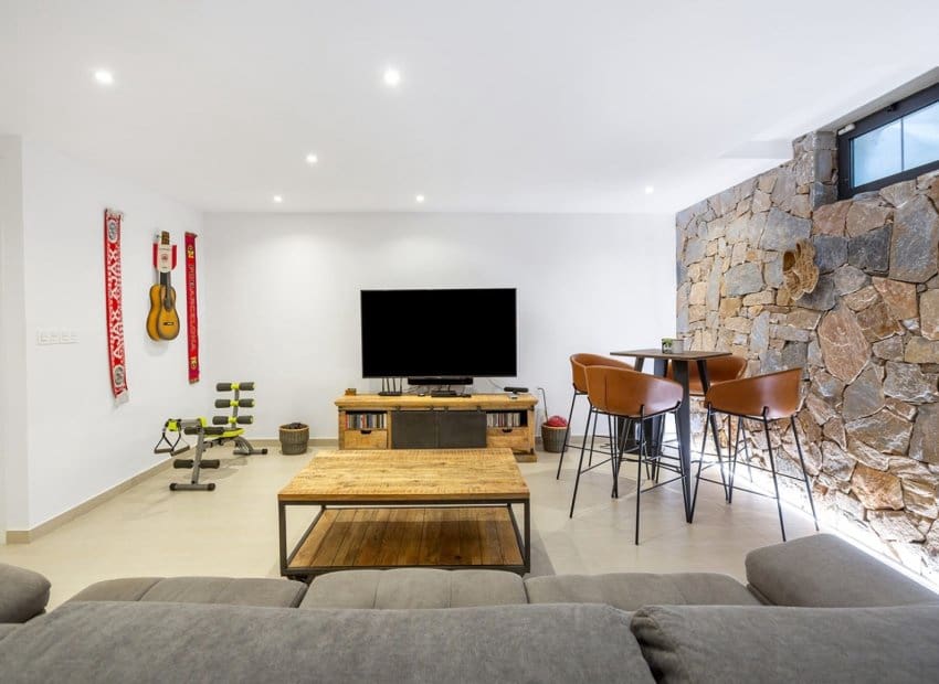 3 slaapkamer Villa te koop in Ciudad Quesada met zwembad - € 389.000 (Ref: 9211323)