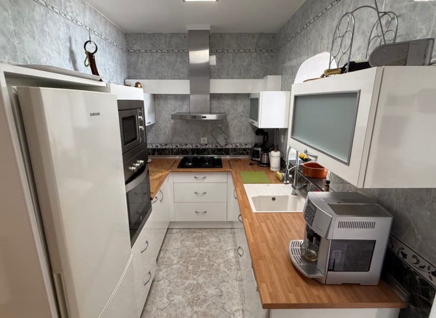 3 bedroom Villa for sale in Torrevieja with pool - € 399,000 (Ref: 9211324)